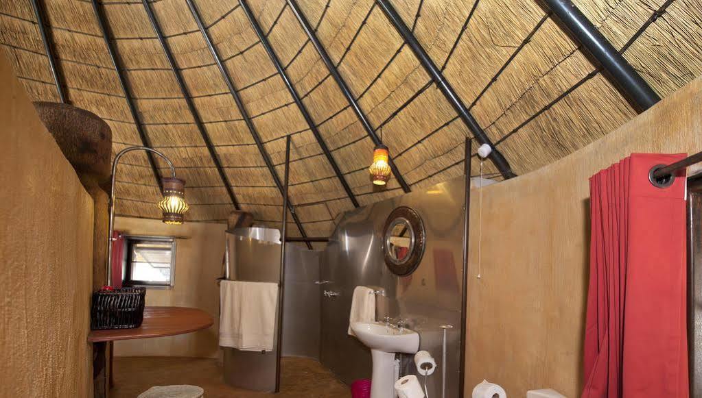 Ongula Village Homestead Lodge Ондангва Екстер'єр фото